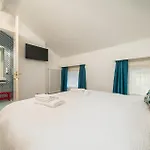 Piedicastello Bed and Breakfast