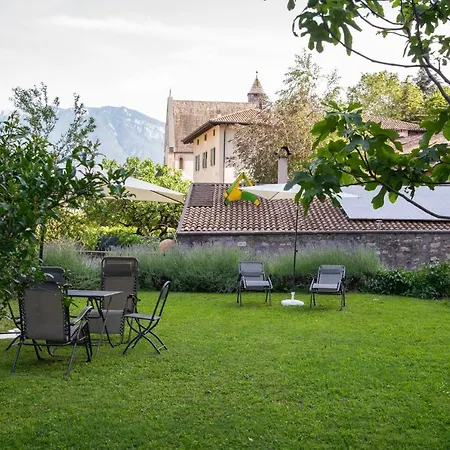 Bed and Breakfast Piedicastello 3*