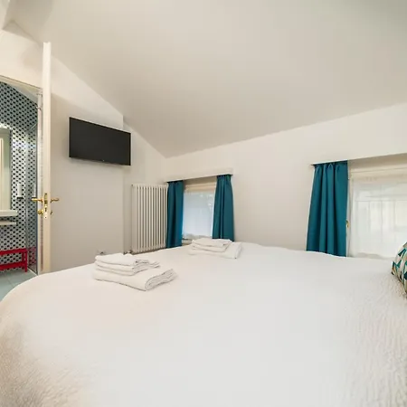 Piedicastello فندق مبيت وإفطار